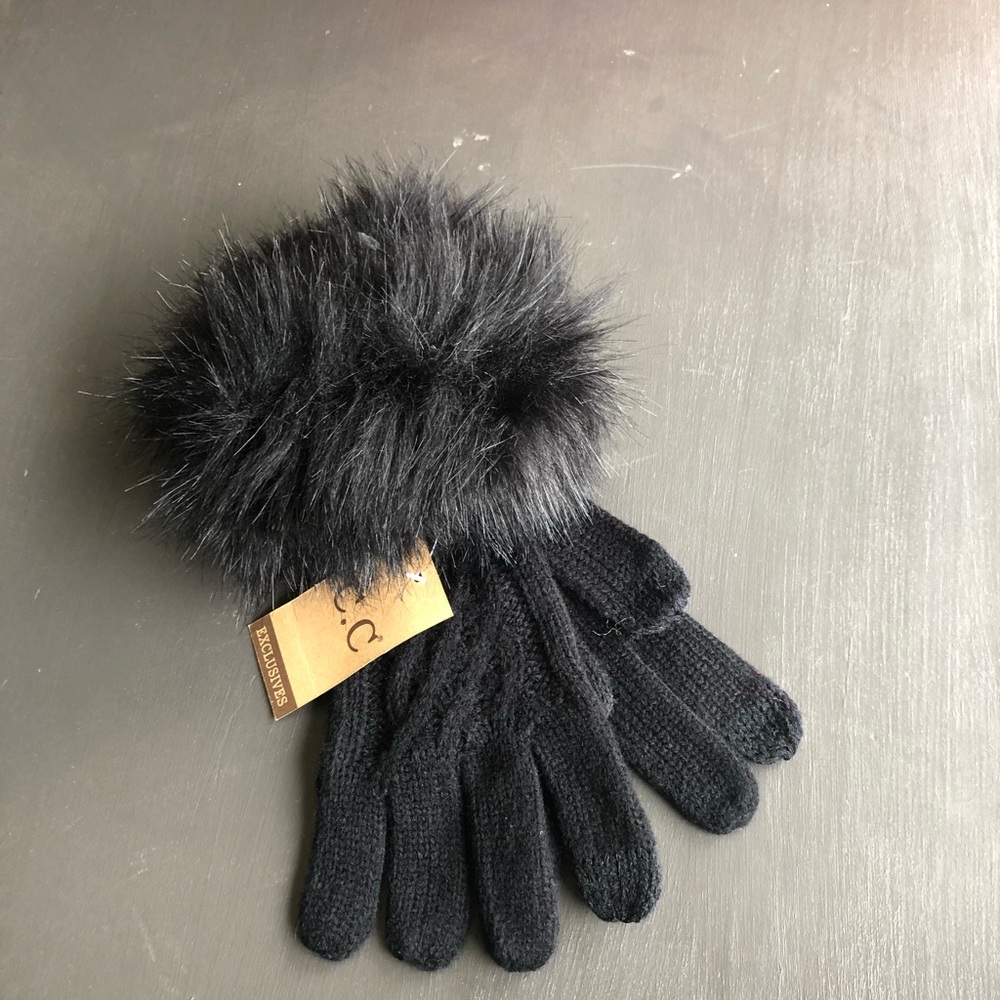 Faux fur trimmed gloves